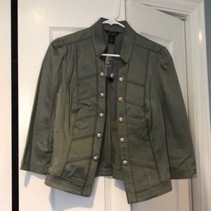 Size 6 White House Black Market cropped jacket